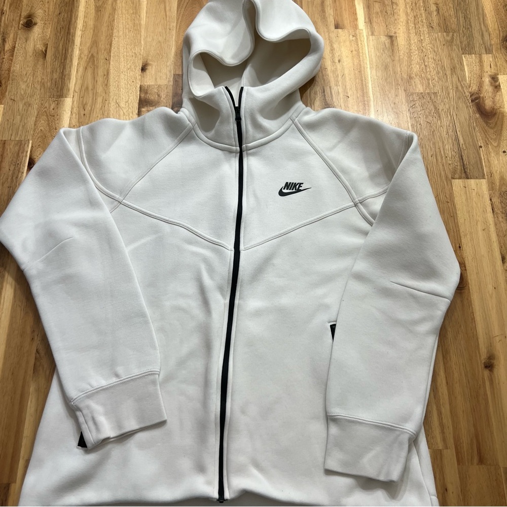 Nike White Full Zip Hoodie Women’s Medium Athletic Jacket